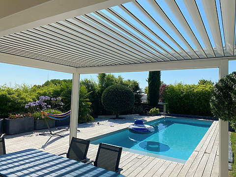 pergola piscine sur mesure en Charente-Maritime